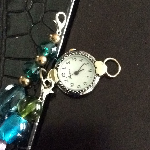 Classic vtg Geneva 1” Watch with 2 Bracelets cute - Picture 4 of 4